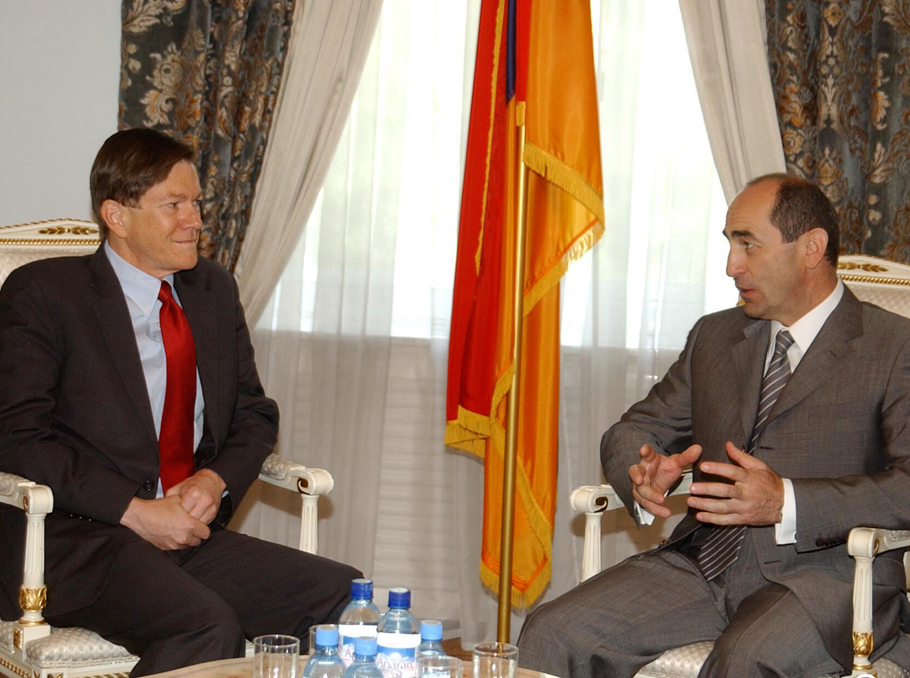 Ջոն Օրդուէյը եւ Ռոբերտ Քոչարյանը Ջոն Օրդուէյը եւ Ռոբերտ Քոչարյանը