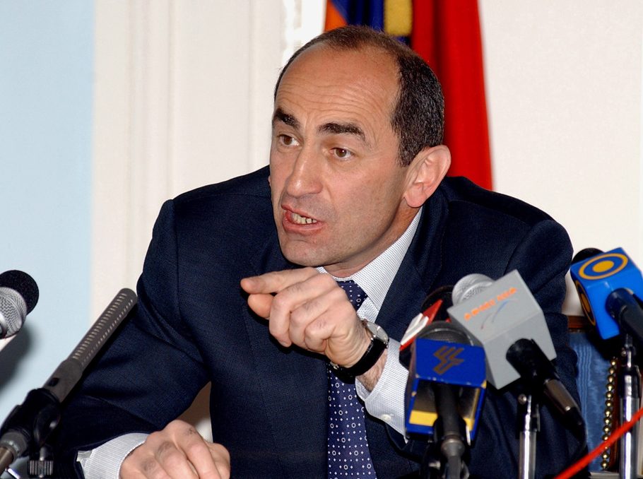 Robert Kocharyan in 2003