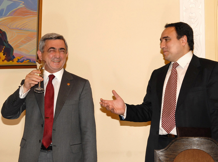 Սերժ Սարգսյանը եւ Արթուր Բաղդասարյանը 2008 թվականին