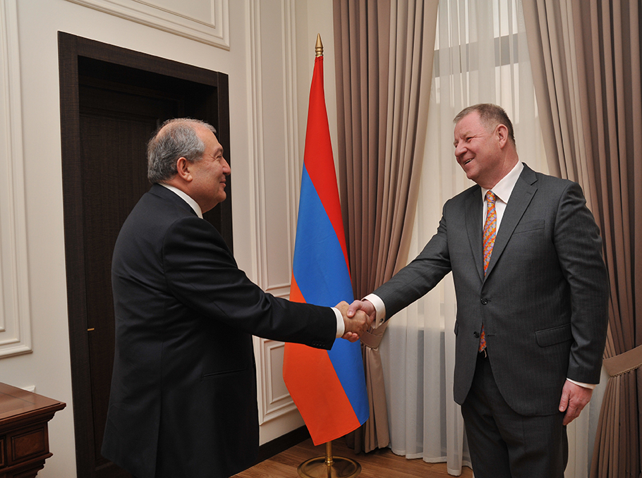 Армения литва. Посол Армении в Литве. Ташкент пасол Литва посол.