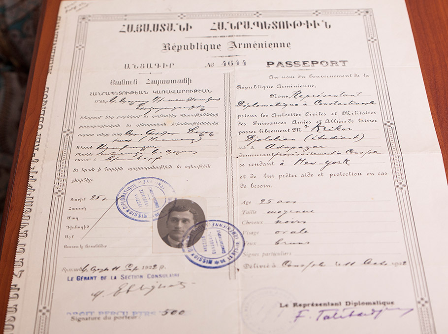Գրիգոր Ջոլոլյանի հայկական անձնագիրը, որը ստացել է Ստամբուլում 