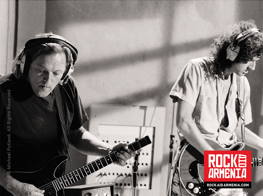 David Gilmour and Brian May at Metropolis Studios in 1989 