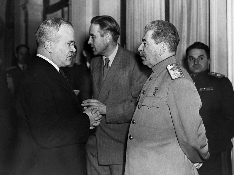 Иосиф Сталин и Вячеслав Молотов