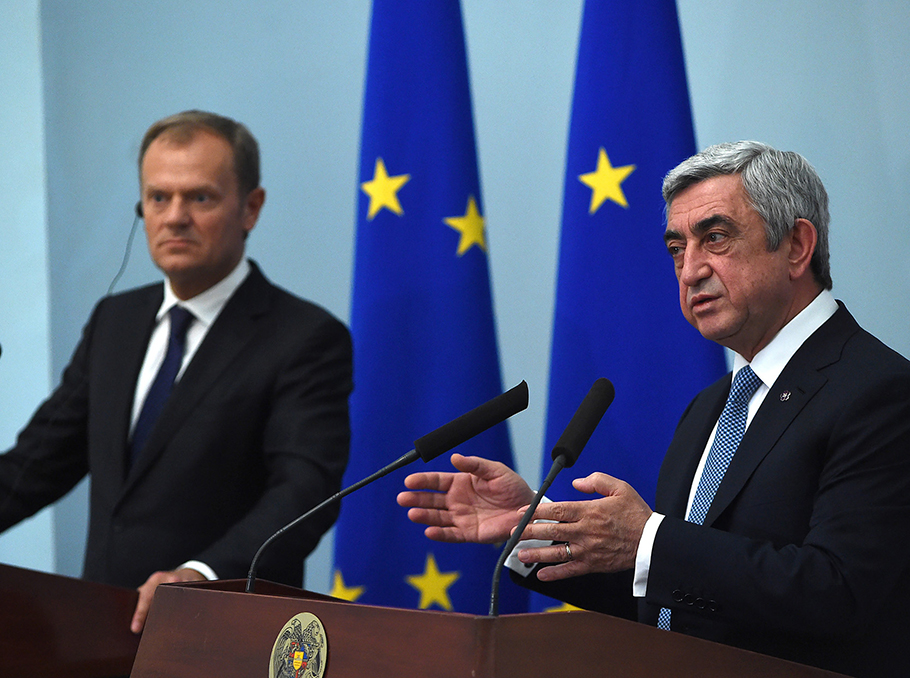 Serzh Sargsyan and Donald Tusk in Yerevan on July 20, 2015 