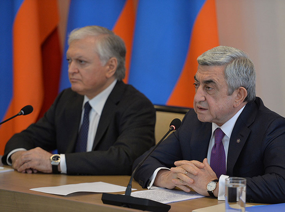 Серж Саргсян на встрече с армянскими дипломатами