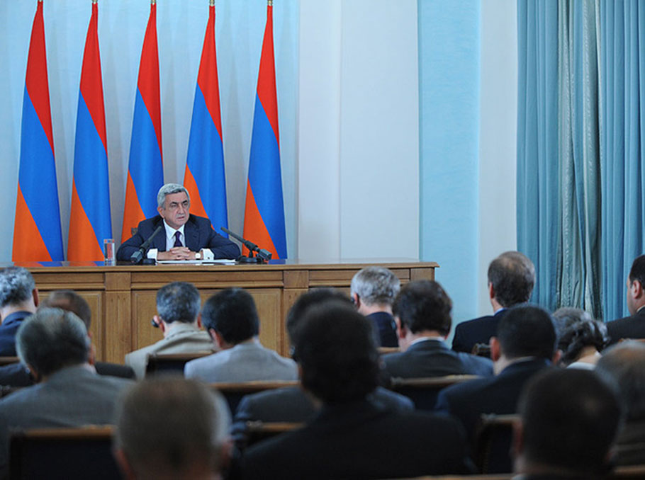 Серж Саргсян на встрече с послами 31 августа 2012 года