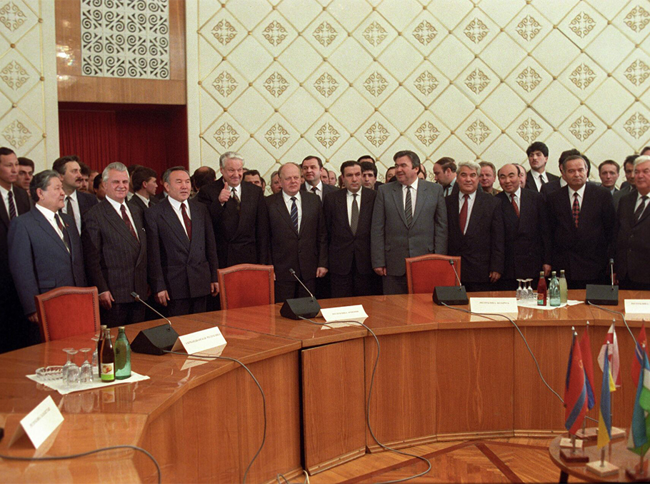 Leaders of CIS countries after signing the Alma-Ata Declaration