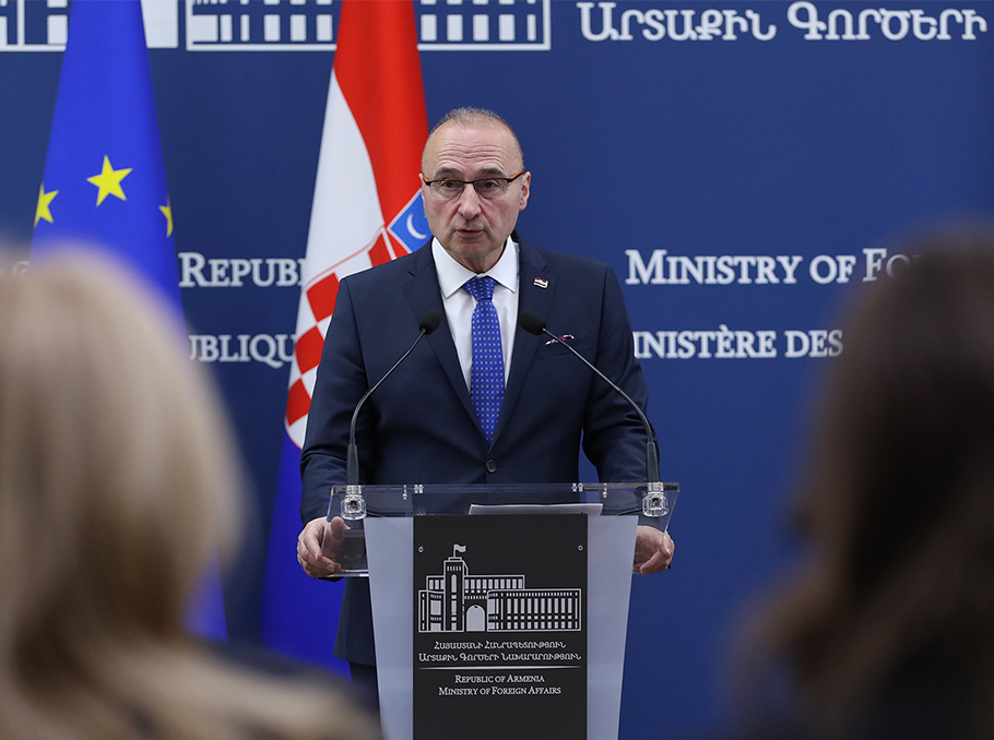 Министр иностранных дел Хорватии Гордан Грлич Радман