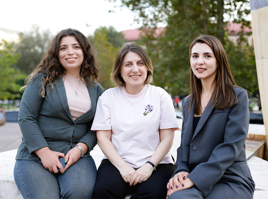 Lilit Panosyan, Anna Yeghoyan, Siuzanna Noroian 