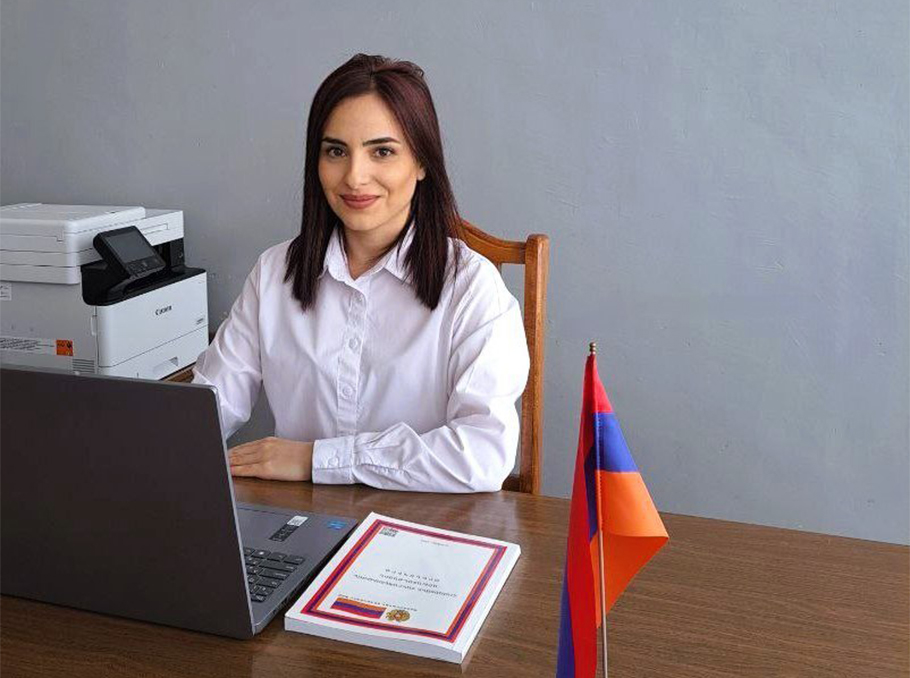 Աննա Տոռոզյանը Աննա Տոռոզյանը