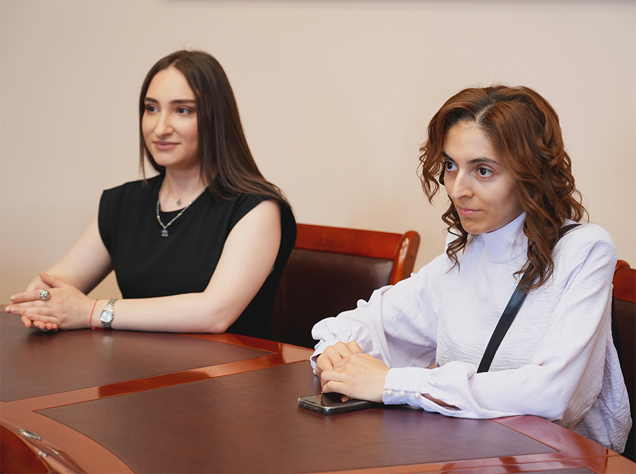 Մարիամ Մինասյանը եւ Միլենա Դալլաքյանը Մարիամ Մինասյանը եւ Միլենա Դալլաքյանը