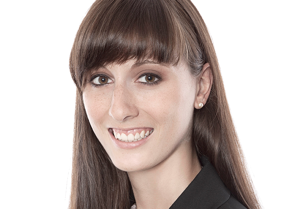 Dr. Marion Neukam Dr. Marion Neukam