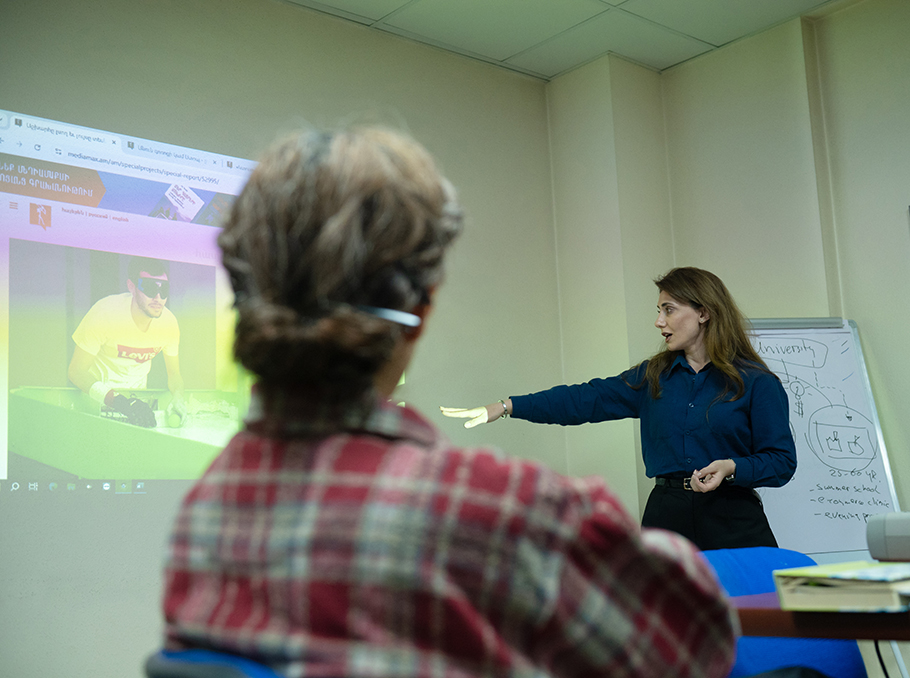 Անի Խչոյանը