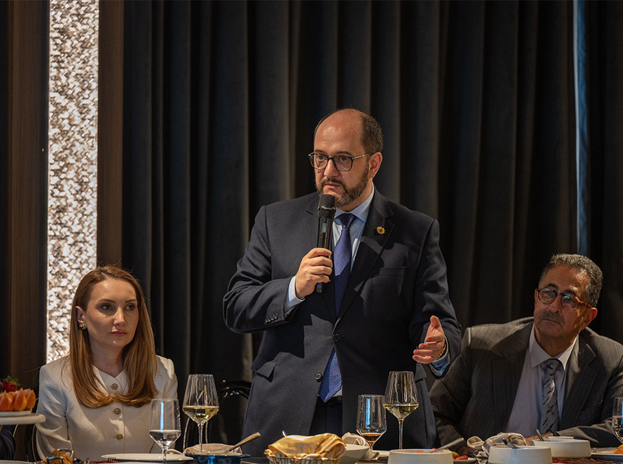 Արայիկ Հարությունյանի ֆեյսբուքյան էջից