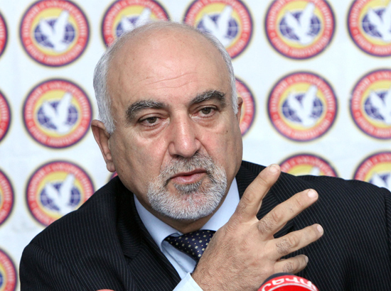 Кандидат в президенты Армении Паруйр Айрикян