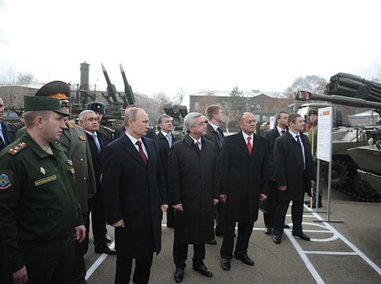 Serzh Sargsyan and Vladimir Putin visit 102nd Russian military base