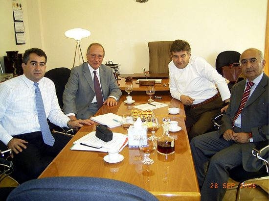 С Кареном Карапетяном и другими партнерами, 2006г. 