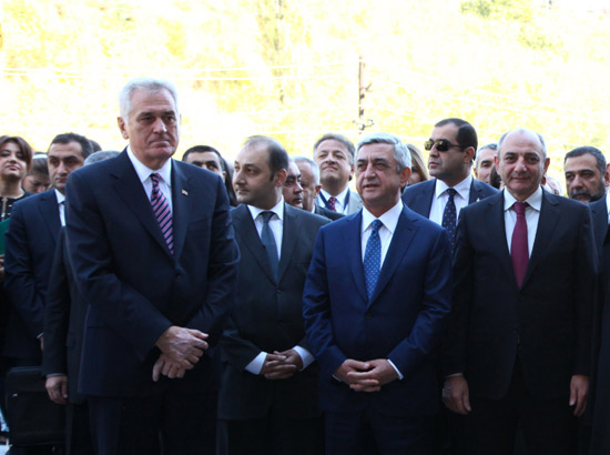 Президент Сербии Томислав Николич, президент Армении Серж Саргсян и президент НКР Бако Саакян
