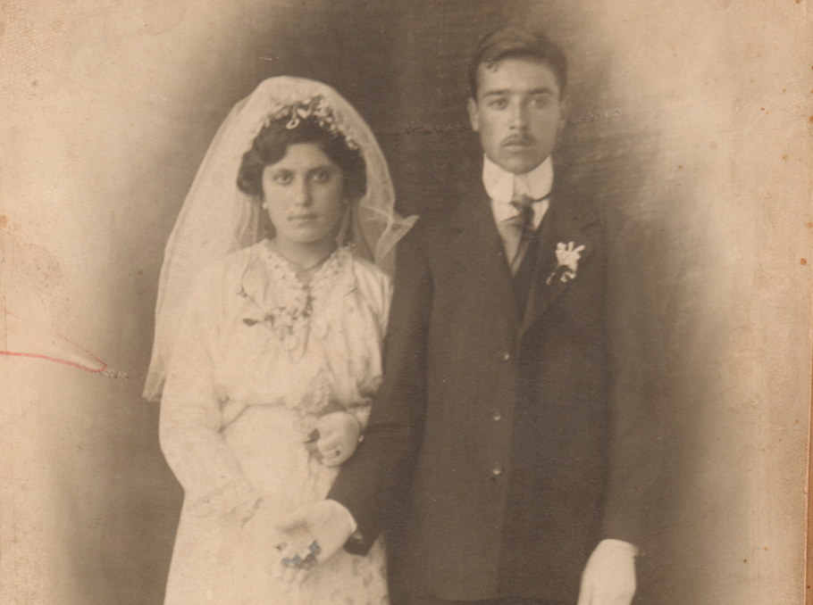 Արտաշես Փխրիկյանի ամուսնական լուսանկարը
