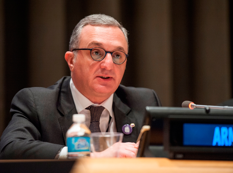 Постоянный представитель Армении в ООН Зограб Мнацаканян