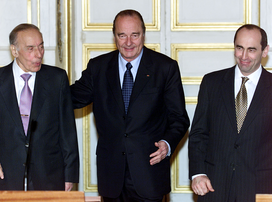 Հեյդար Ալիեւը, Ժակ Շիրակը եւ Ռոբերտ Քոչարյանը Փարիզում 2001թ. հունվարի 26-ին