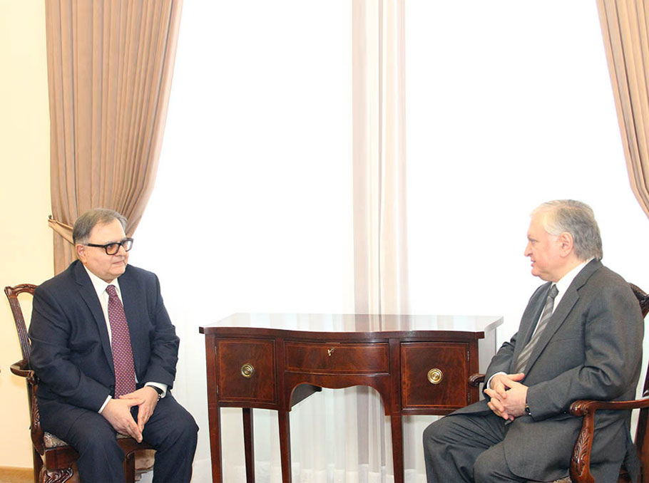 Արգո Ավակովը եւ Էդվարդ Նալբանդյանը