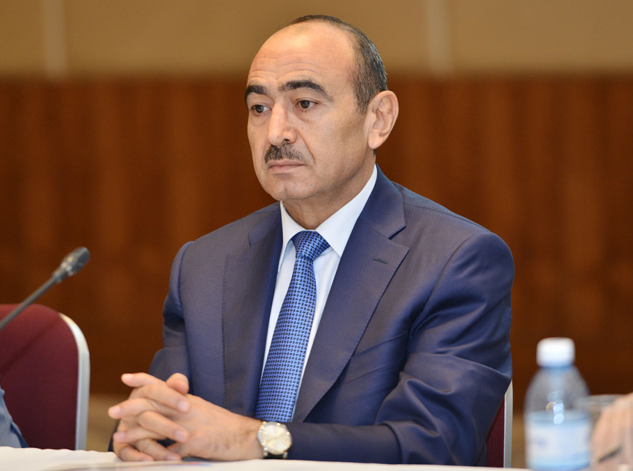 Помощник президента Азербайджана Али Гасанов