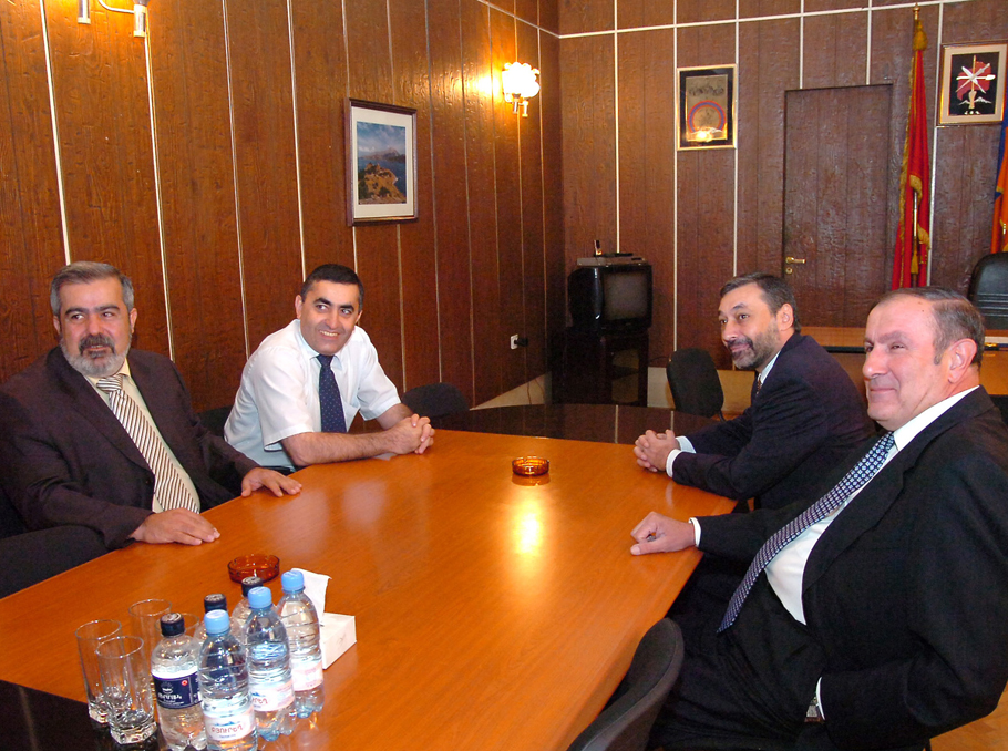 Hrant Markarian meets Levon Ter-Petrosyan 