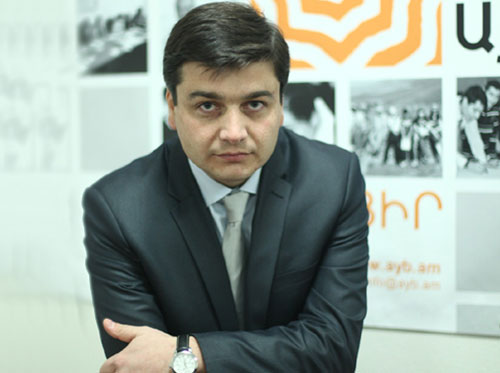 Исполнительный директор образовательного фонда “Айб” Давид Саакян 