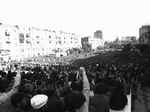 В годы Карабахского движения митинги проходили и на Каскаде.
